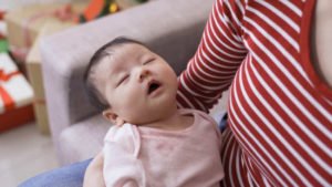 Nhịp thở trẻ sơ sinh khác với người lớn