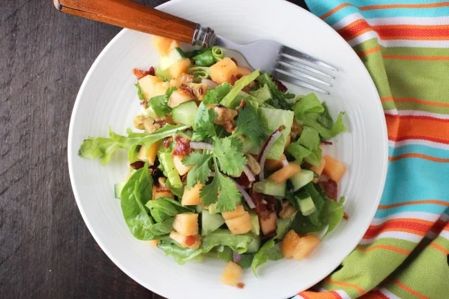 Salad dưa lưới là món ngon mẹ không nên bỏ qua