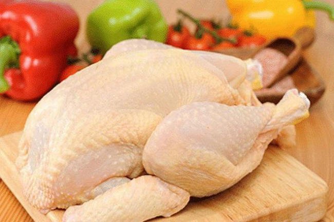 Thịt gà cũng là lựa chọn phù hợp để bổ sung dưỡng chất cho phụ nữ sau sinh