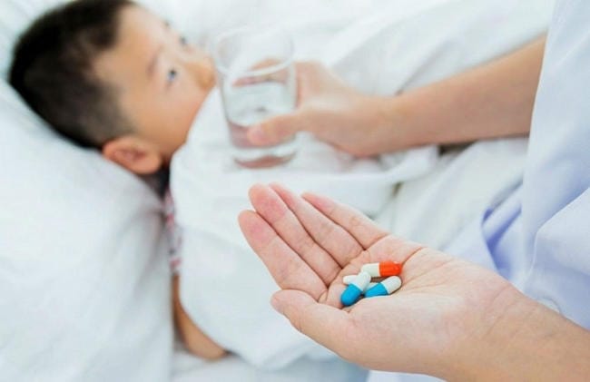 Trẻ bị cúm A uống thuốc gì? Cách chăm sóc trẻ bị cúm A