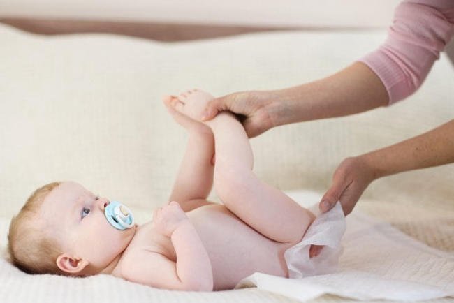 Trẻ đi tướt mọc răng có sao không? Bao lâu thì khỏi?