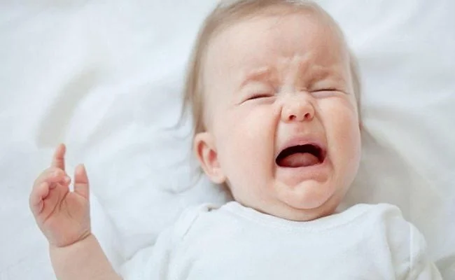 Trẻ quấy khóc, khó chịu