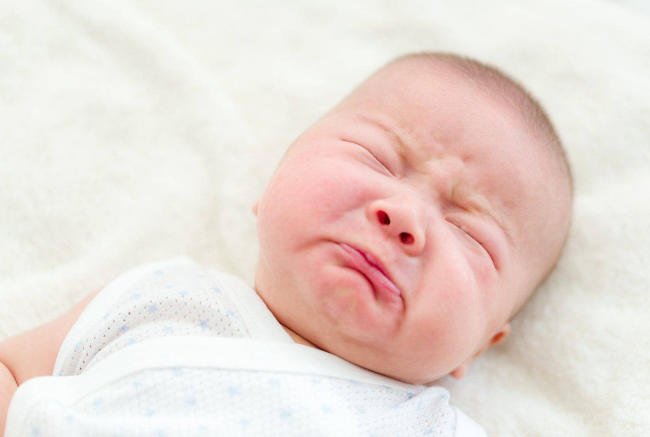 Trẻ sơ sinh bị khò khè: Dấu hiệu không nên xem thường!