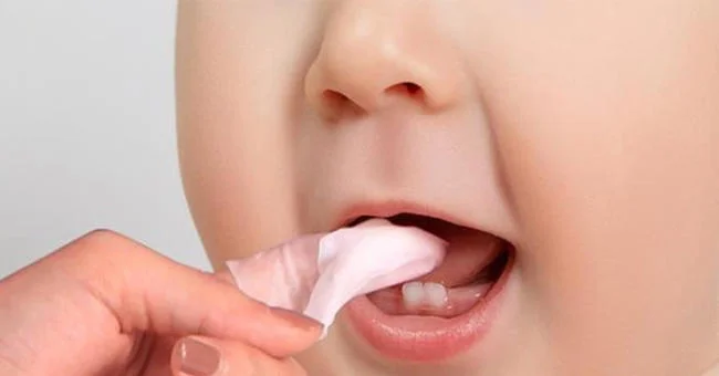 Vệ sinh răng miệng cho trẻ