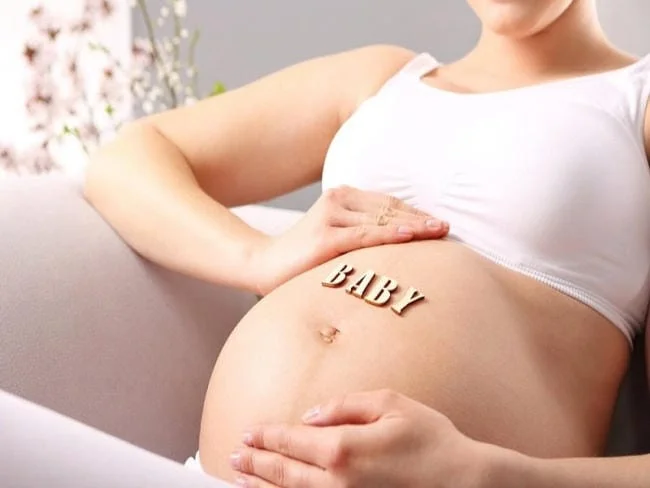 Thai 40 tuần gò cứng bụng