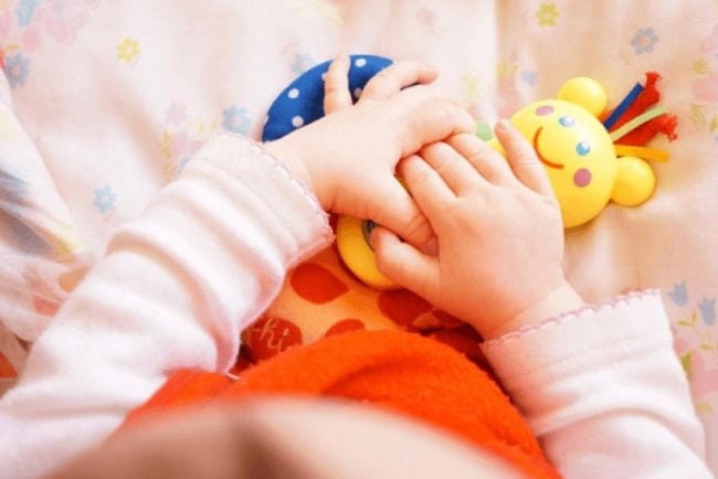 Cơ thể của trẻ 3 tháng tuổi có sự thay đổi rõ rệt
