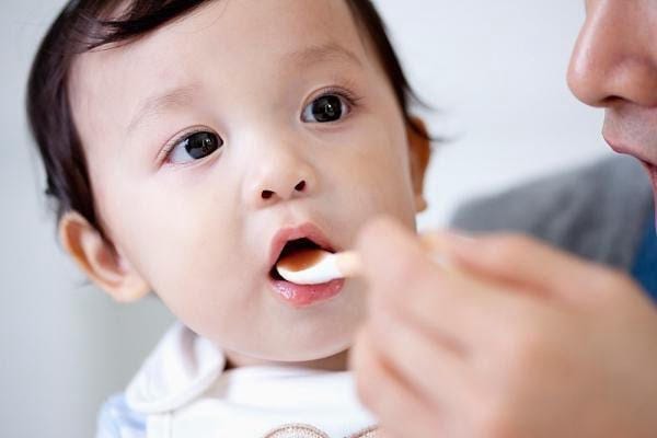 Trẻ sơ sinh cần bổ sung vitamin và khoáng chất cần thiết