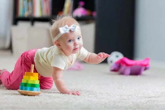 Trẻ 7 tháng tuổi: Ăn gì, ngủ bao lâu, phát triển thế nào?
