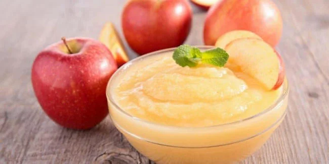 Xốt táo giúp cải thiện tiêu hóa và tăng cường sức đề kháng cho bé