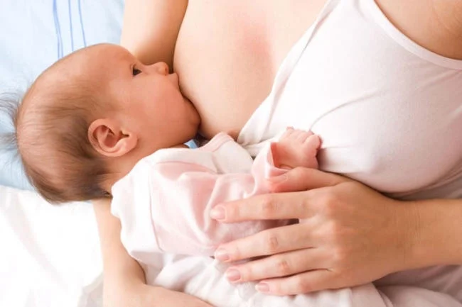 Cho con bú nhiều sẽ giúp mẹ giảm căng sữa