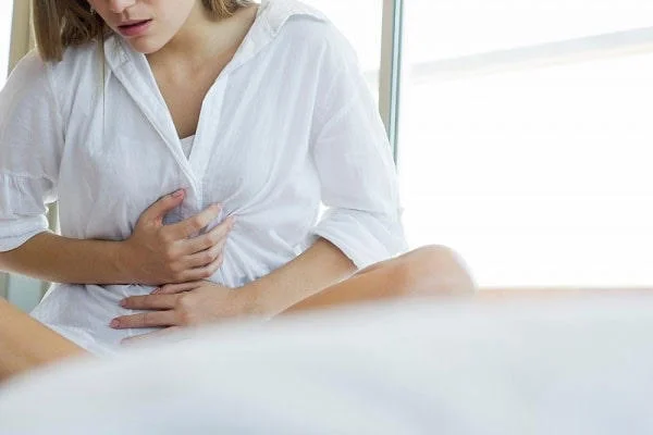 Nguyên nhân khiến mẹ căng sữa khó chịu