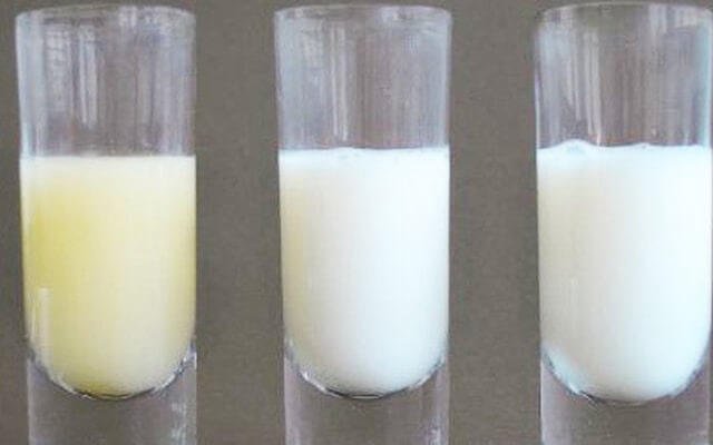 Sữa mẹ đặc có màu gì?